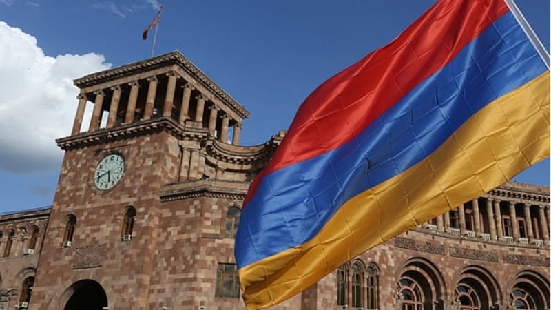 Ermənistanın ermənilərə 674 milyon, xaricilərə isə 6643 milyard borcu var