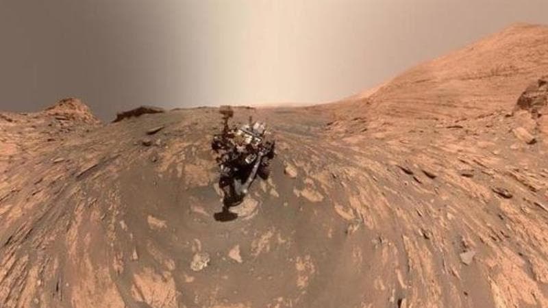 Curiosity Marsda buludların hərəkətini lentə aldı