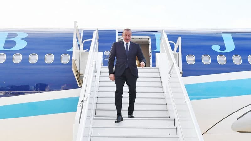 İlham Əliyev Rusiyaya rəsmi səfərə getdi