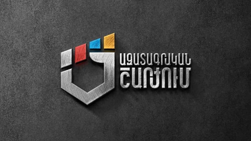 Paşinyanın istefası tələbi ilə imzatoplama kampaniyası başlayır