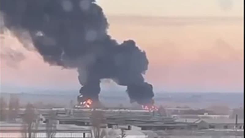 Xarkovda hərbi aerodrom vuruldu (VİDEO)