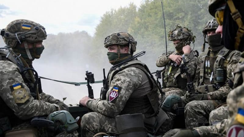 USQ Rusiya tank batalyonunun komandirini əsir götürdü (FOTO)