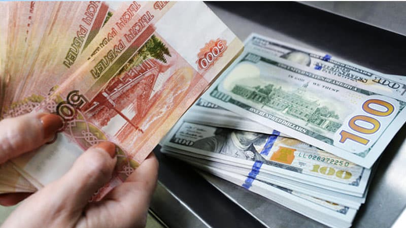 1 dollar 105 rubl oldu: Rusiyalı milyarderlər dilə gəldi (ŞƏRH)