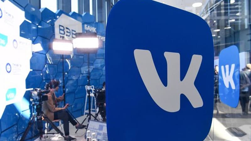 Rusiya “Exo Moskvı” və “Dojd”u “VKontakte”də blokladı