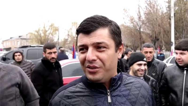 Ermənilər bağçalarda qiymət artımına etiraz edir