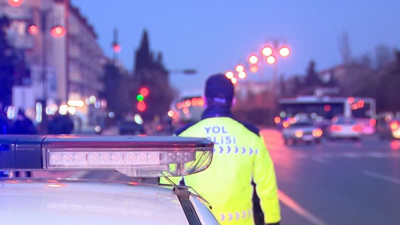Yol polisi hava şəraiti ilə bağlı sürücülərə müraciət etdi