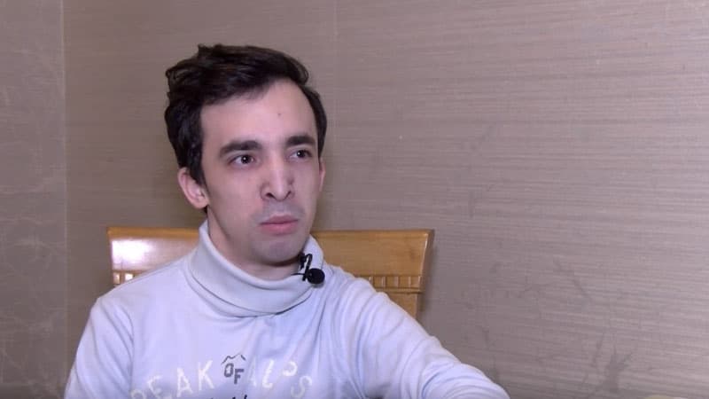 Gənc yazar: "Anamı gözlərimin qabağında öldürdülər" (VİDEO)