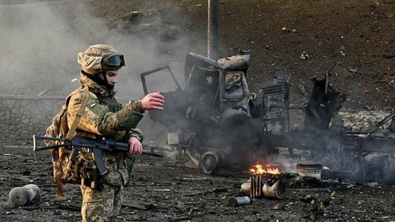 Rusiya Ukraynanın daha bir şəhərini işğal etdi (VİDEO)