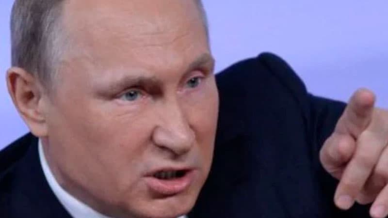 “Daily Mail”: Putin beyin pozğunluğundan əziyyət çəkir
