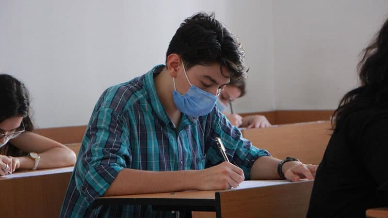 SHXÇDX: əvvəlki ilin məzunlarına möhlət verilib