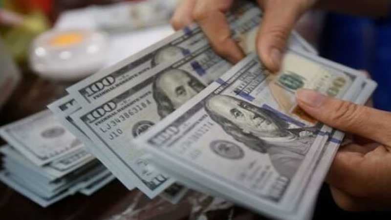 FED dollarla bağlı qərar verdi: 4 il sonra ilk dəfə artırıldı