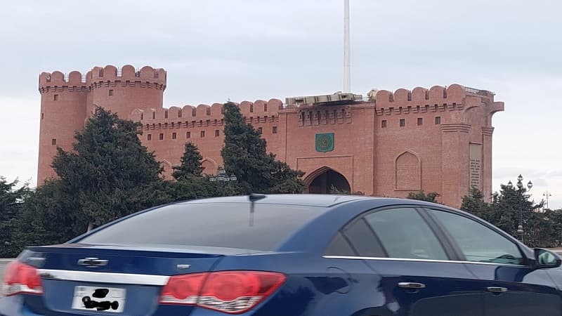 Külək Qala divarlarındakı Gəncə gerbini sındırdı: Dörd gündür... (FOTO)