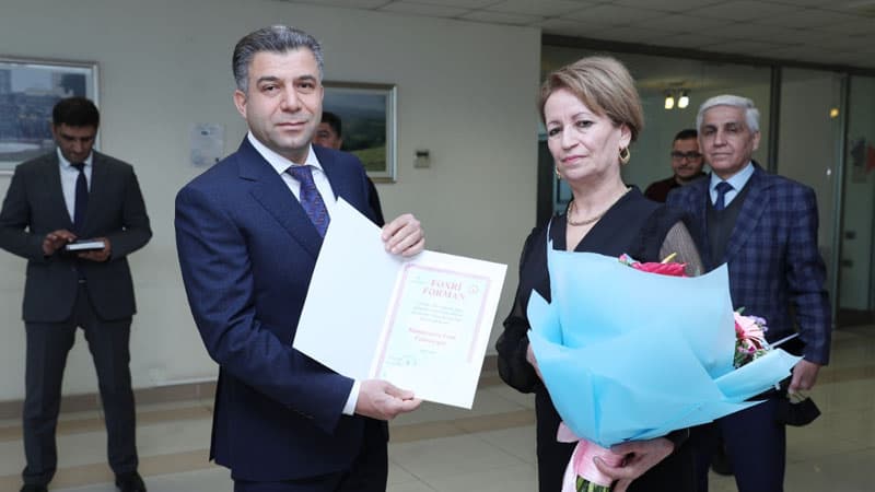 “Azəriqaz” İB xanım əməkdaşını təqaüdə göndərdi (FOTOLAR)