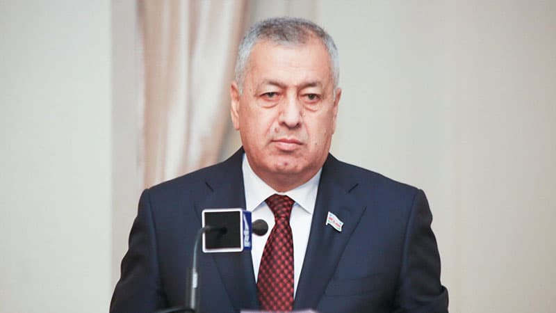 Prezident Vahid Əhmədovla bağlı sərəncam imzaladı