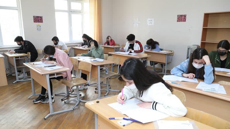 DİM bu gün 26 mindən çox abituriyent üçün qəbul imtahanı keçirəcək
