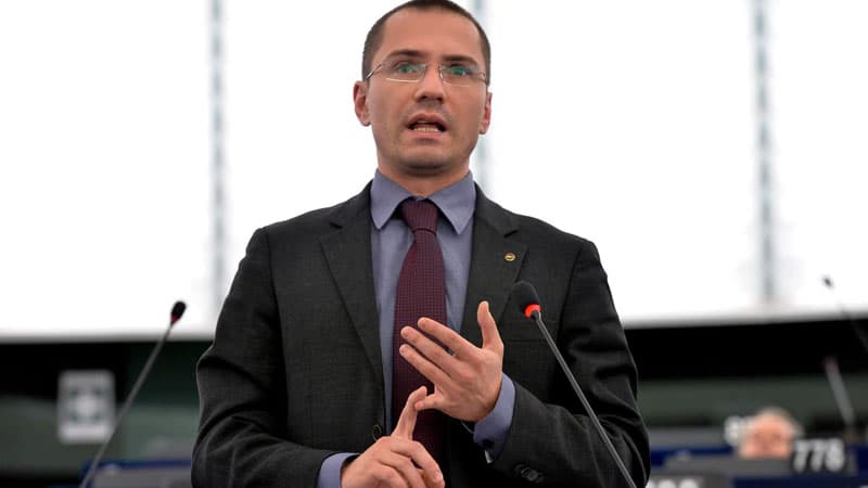 Avropa Parlamentində faşist salamı deputatların qəzəbinə səbəb oldu