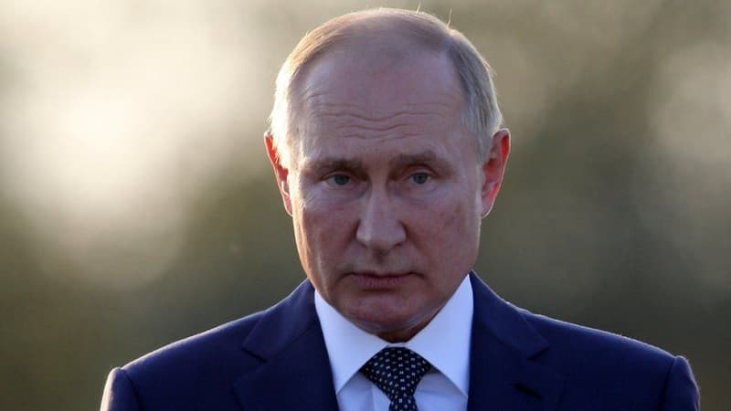 “Twitter” Putin və Rusiya hökumətinə aid profilləri susdurmağa başladı