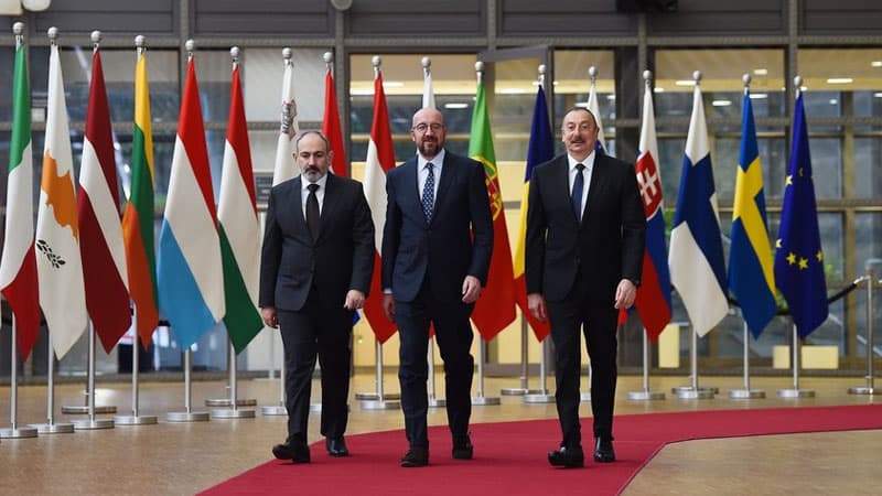 Çindən Brüssel görüşü barədə açıqlama