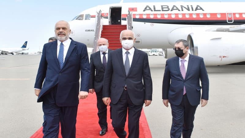 Albaniyanın Baş naziri Azərbaycana rəsmi səfərə gəldi (FOTO)