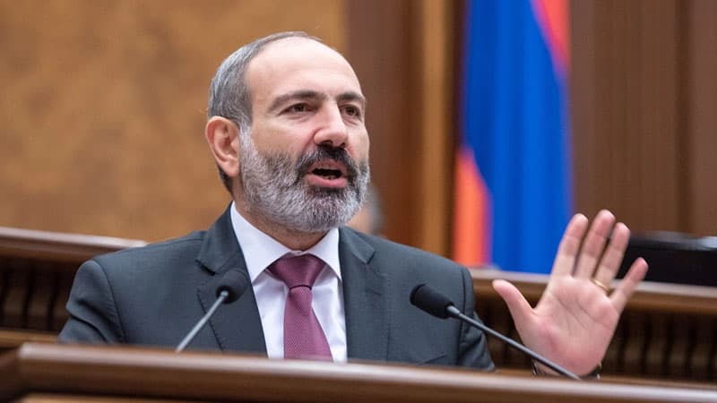 Paşinyan dilemma qarşısında: Qarabağ erməniləri onun üçün ağır yükə çevrilib