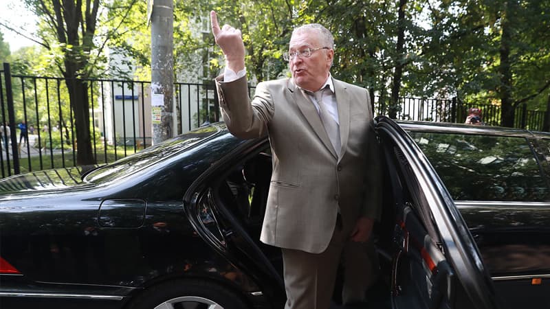 Jirinovskinin qeyri-adi, bahalı maşınları: "Maybach", "Pobeda" və... (VİDEO)