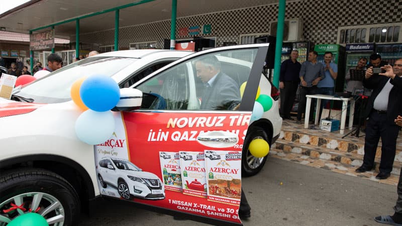 “Azerçay” tərəfindən keçirilən lotereyanın qalibinə avtomobil təqdim olundu (FOTO)