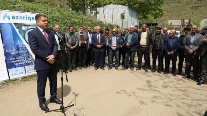 Ruslan Əliyev Yardımlıda vətəndaşların problemini dinlədi (FOTOLAR)