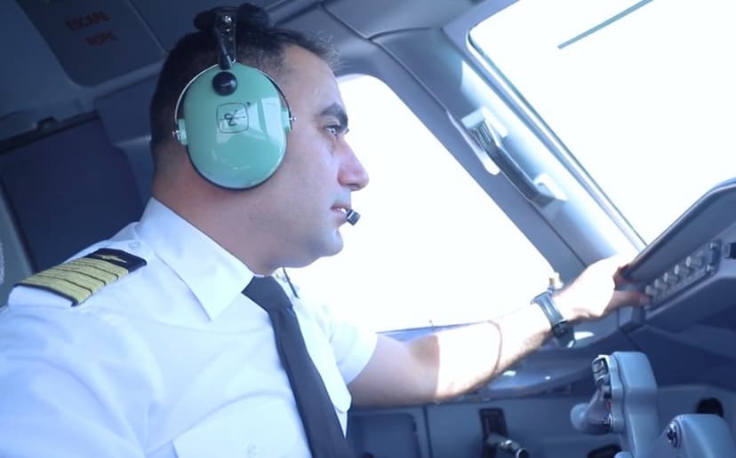 Zəngilana uçan ilk mülki təyyarənin kapitanı: "Füzuli hava limanına da birinci uçuşu mən etmişəm"