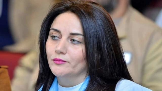 Tanınmış jurnalisti maşın vurdu