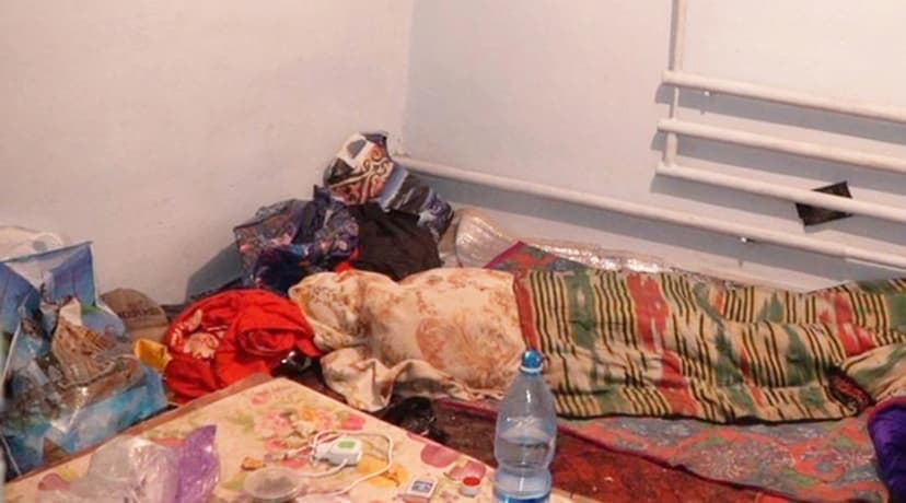 İçdiyi viskinin şüşəsi ilə atasını öldürən şəxs cəzadan azad edildi