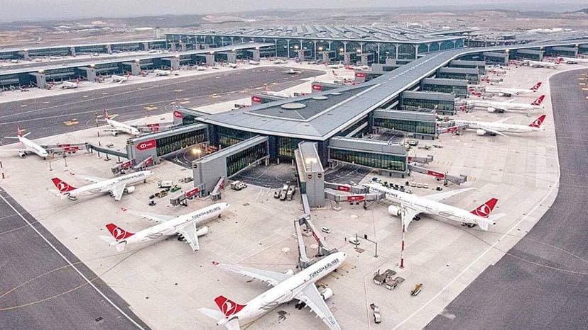 İstanbul hava limanı uçuşları dayandırdı