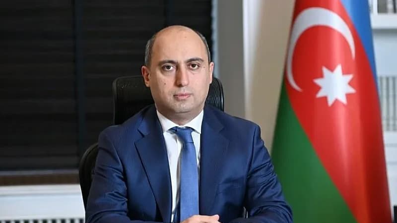 Nazir və rektor Bakıdan Xankəndiyə 15 saat yol gedən müəllimə təşəkkür etdilər (FOTO)
