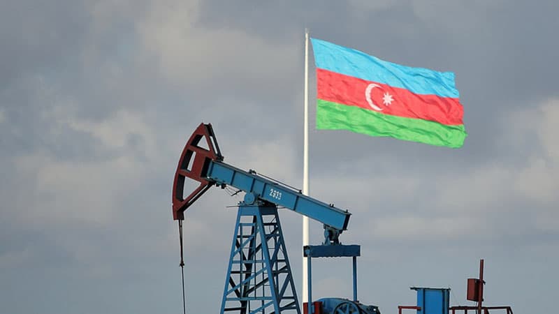 Azərbaycan nefti ucuzlaşmaqda davam edir