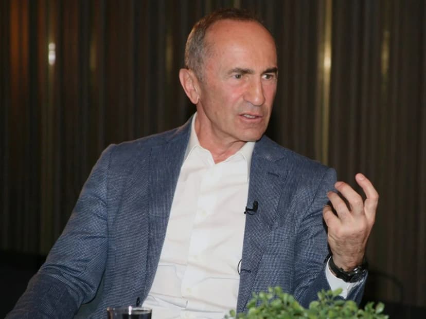 Robert Köçəryan və oğlu saxlanıldı (YENİLƏNİB)