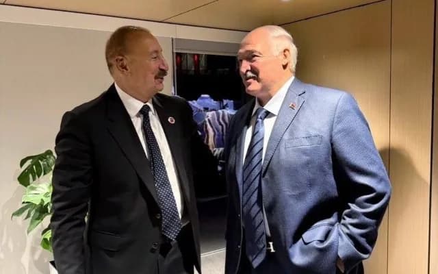 Bişkekdə İlham Əliyevlə Lukaşenko görüşdü (FOTO)