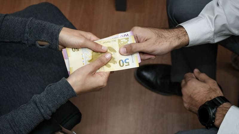 Alanyada istirahət etmək istədi, dələduzluğun qurbanı oldu