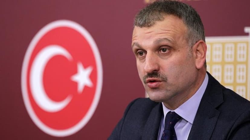 Oqtay Saral vəzifəsindən kənarlaşdırıldı