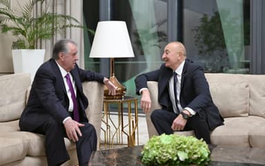 Prezident Emoməli Rəhmonla görüşdü
