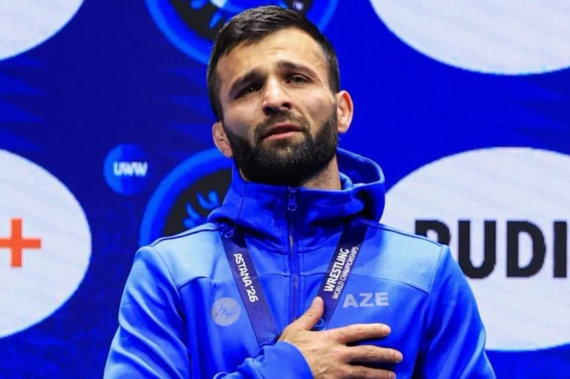 Beşqat dünya çempionu Eldəniz Əzizli: "Himnimiz səslənəndə bütün karyeram gözümün önündən keçdi"
