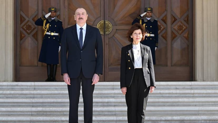 Şimali Makedoniya Prezidenti İlham Əliyevə zəng etdi