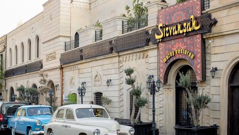 DSK "Şirvanşah" restoranında ziyafətə 2160 manat xərcləyəcək - Adambaşı 120 manat