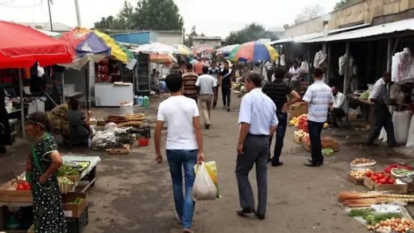 "Kolxoz bazarı"nda toyuq alverçiləri arasında dava düşdü