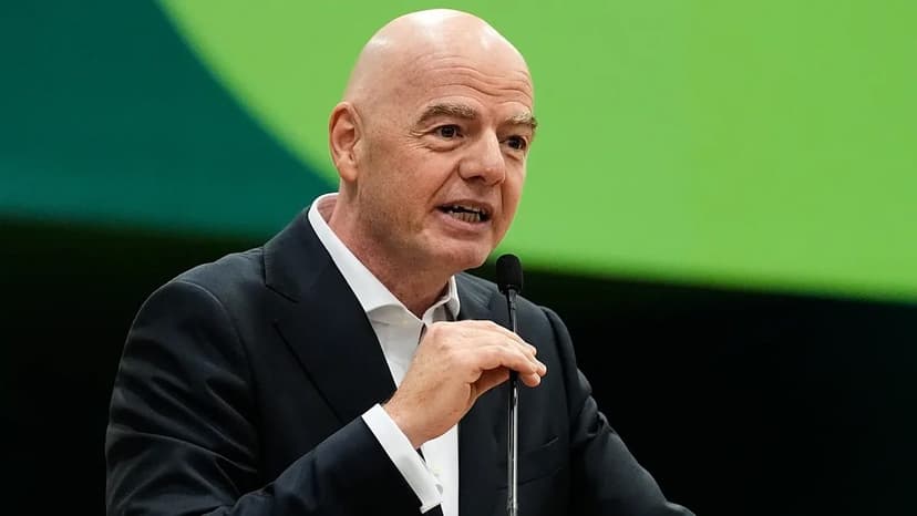 FIFA prezidenti "Sabah" - "Qarabağ" oyunundan yazdı