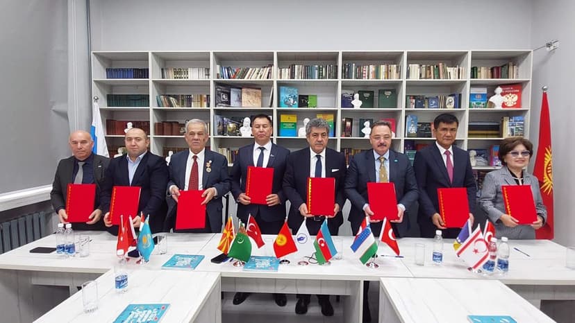 Aqil Ələsgər Bişkekdə medalla təltif olundu – Qırğızıstan Jurnalistlər Birliyinin fəxri üzvü seçildi (FOTO)