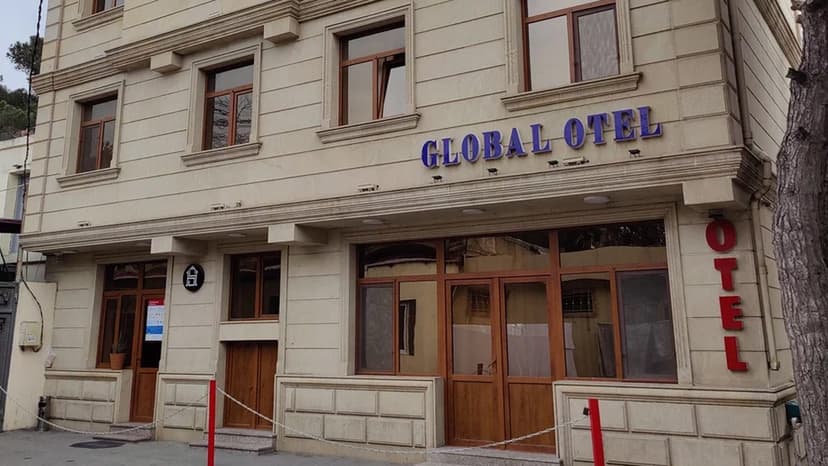 "Qlobal" hosteldə oğurluq: Otaq yoldaşının telefonunu və pulunu oğurladı