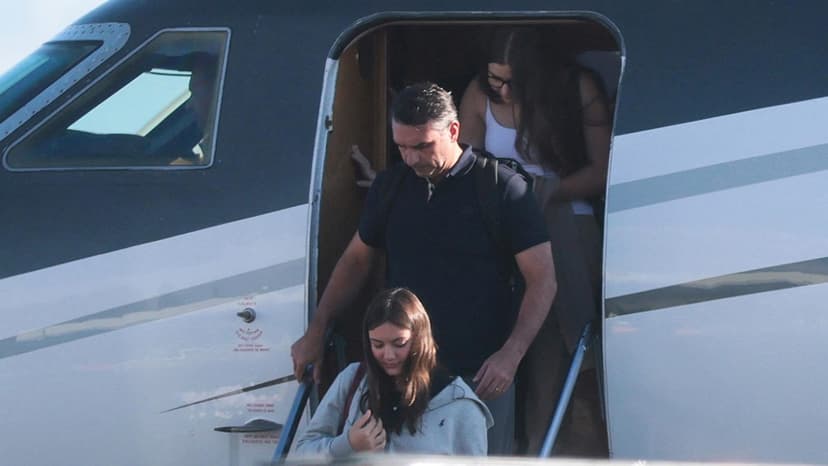 Seçki məğlubiyyət olan Bolsonaro ABŞ-a qaçdı - Özünü Braziliyanın lideri elan etdi