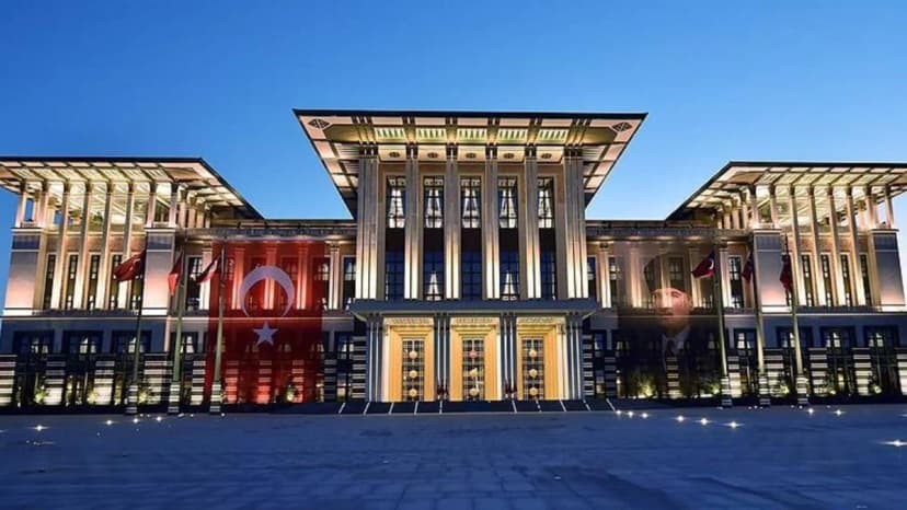 Rəsmi Ankara: "Azərbaycanda Türkiyə bayrağının endirilməsinə cəhd iddiaları dezinformasiyadır" ( FOTO)