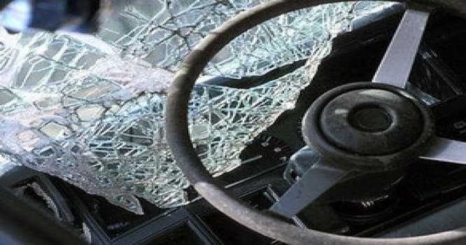 Daha bir mikroavtobus qəzaya düşüb, 12 nəfər yaralanıb