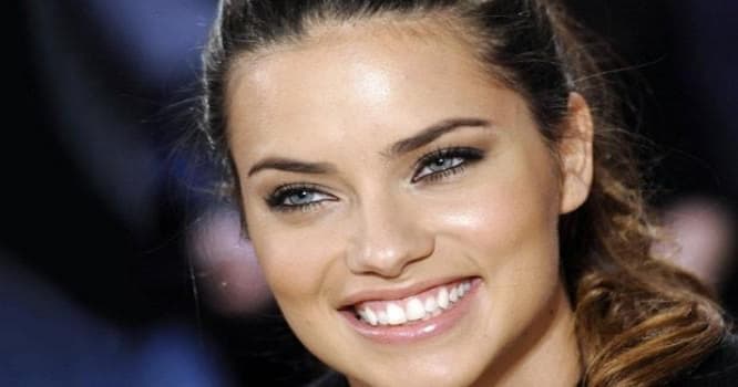 Adriana Lima İstanbulda 3 saat qaldı, 1 milyon qazandı