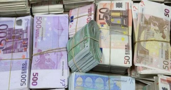 500 avroluq əskinazlar dövriyyədən çıxarılır